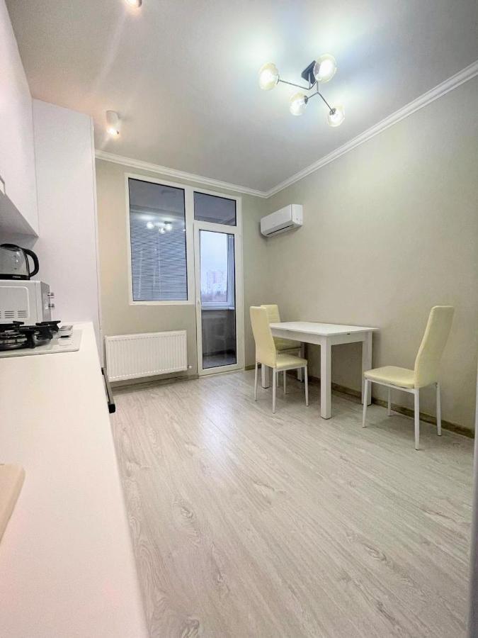 Beautiful Apartment In تشيسيناو المظهر الخارجي الصورة