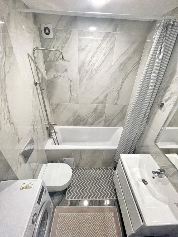 Beautiful Apartment In تشيسيناو المظهر الخارجي الصورة